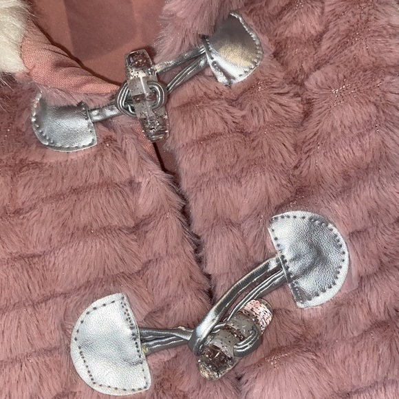 Vest baby Faux fur hooded sparkly gray pink lined‎ warm NEW 24 months old girl - Picture 4 of 6